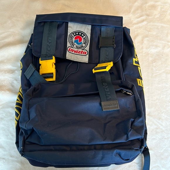 Invicta Backpack - Picture 1 of 8